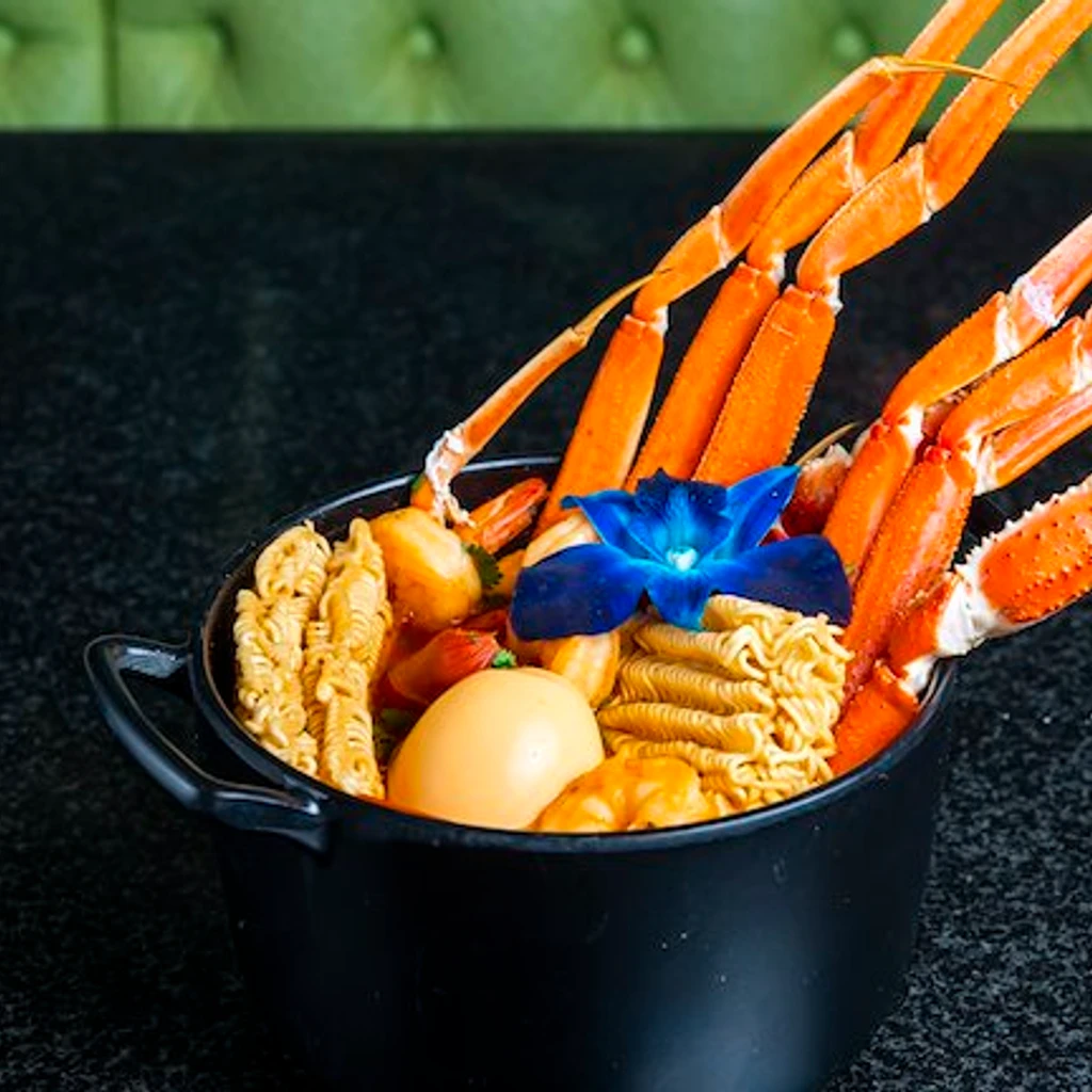 Crabbae West Bar & Grill
